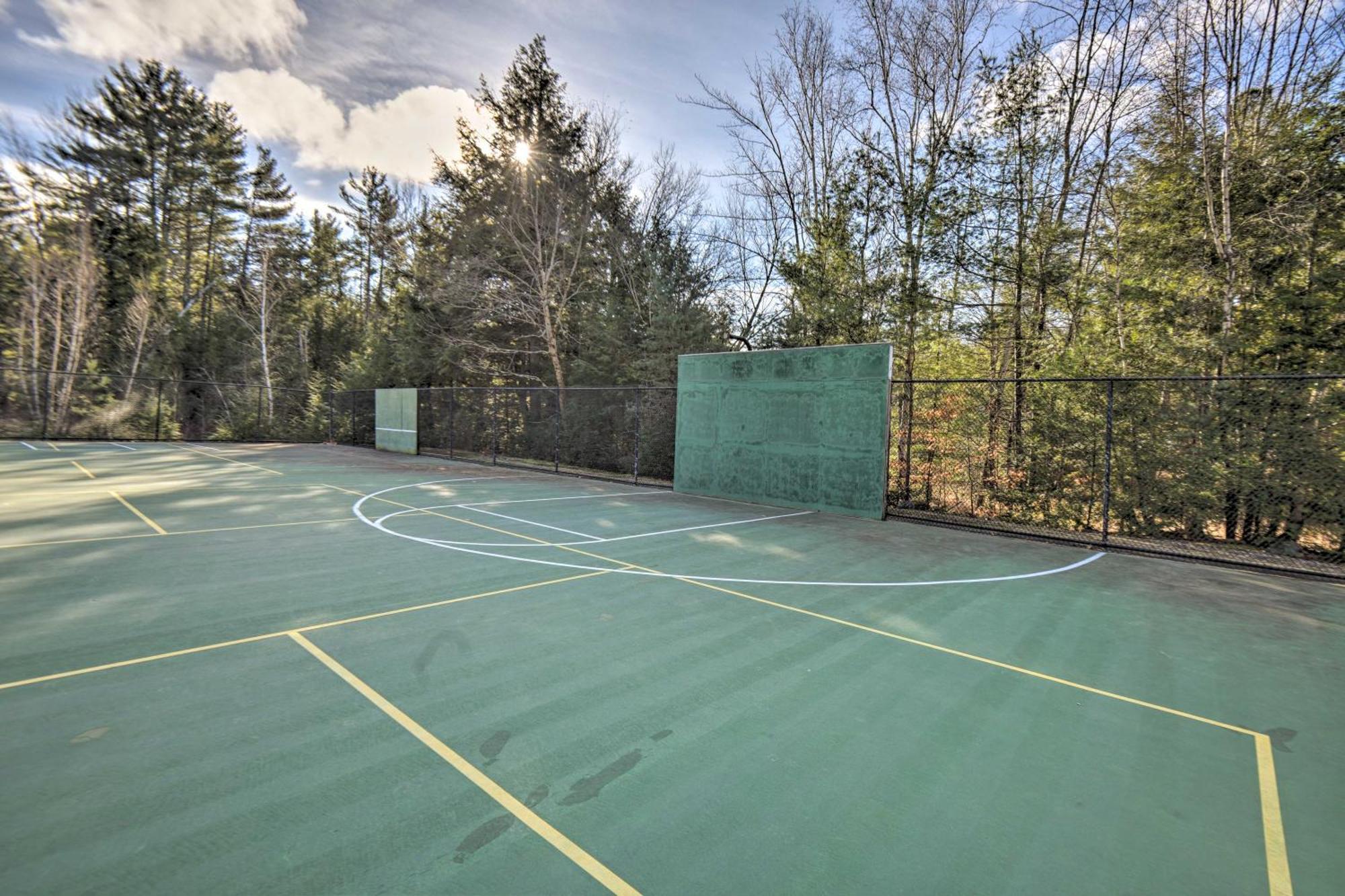 Lake Winnipesaukee Getaway With Private Beach Access Moultonborough Екстер'єр фото